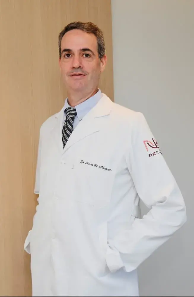 Dr. Renato Gil Nisenbaum, ginecologista e obstetra em São Paulo, especialista em atendimento humanizado